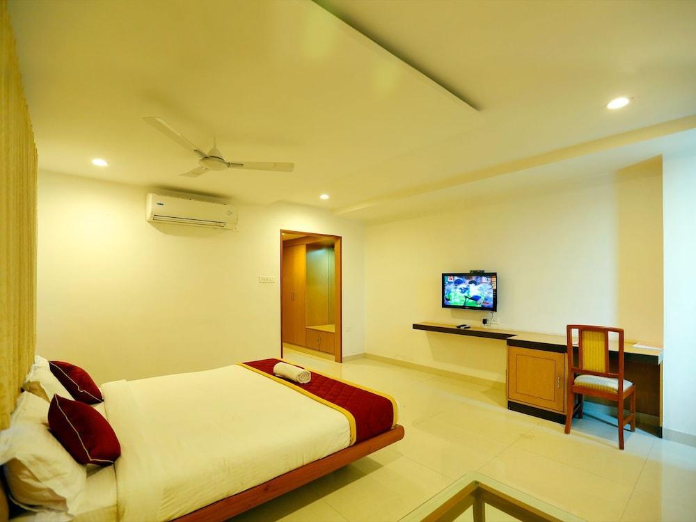 Fabhotel Syberitic Suites Gachibowli - Fully Vaccinated Staff Kondapur  Bagian luar foto